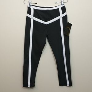 BSP capri workout leggings black with white stripe